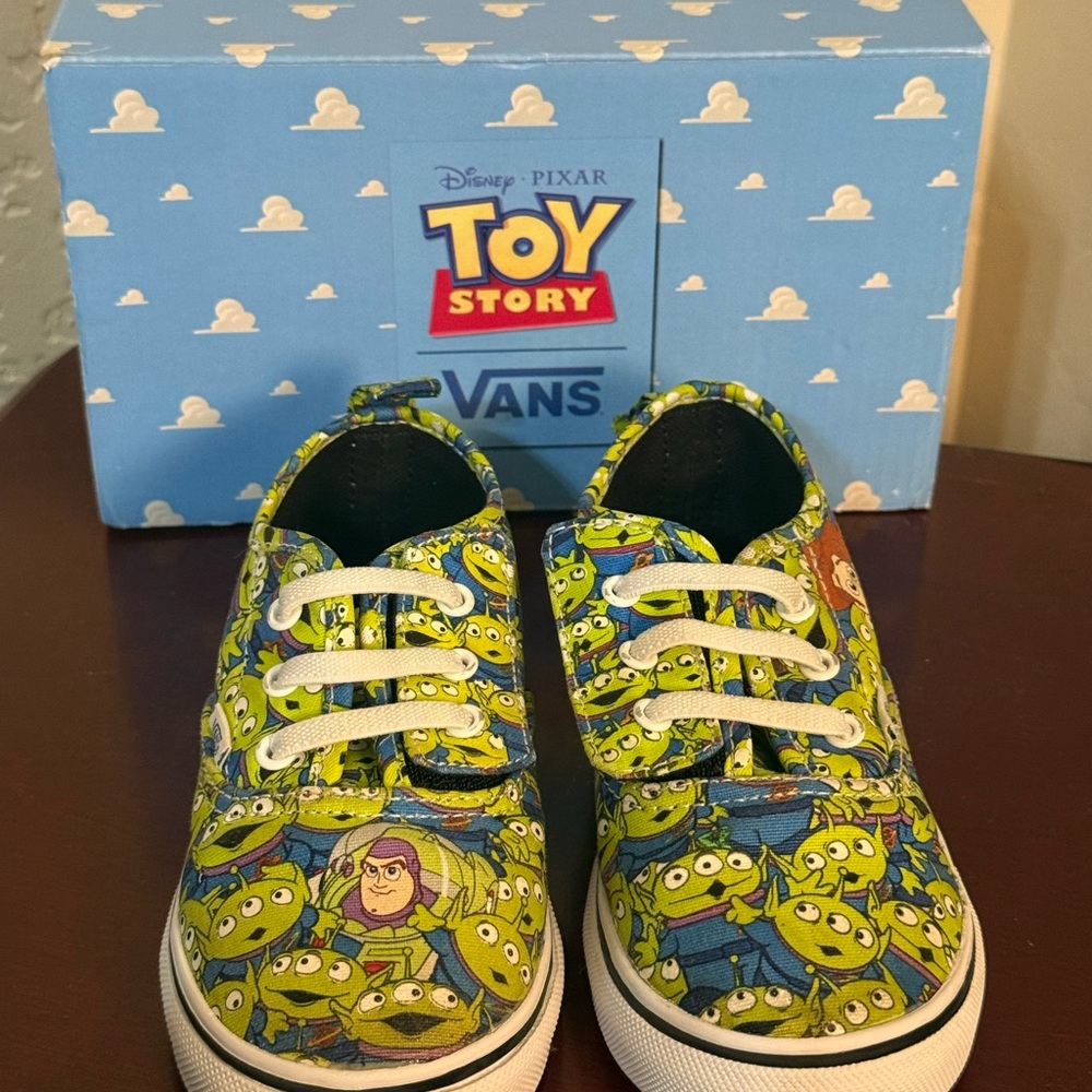 Vans GLOWS IN THE DARK Toy Story Alien Print Sneakers